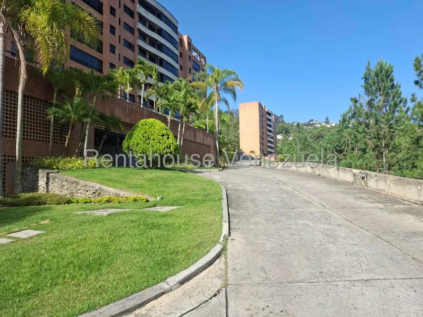 Apartamento (1 Nivel) en Alquiler en Solar del Hatillo, Distrito Metropolitano - 2