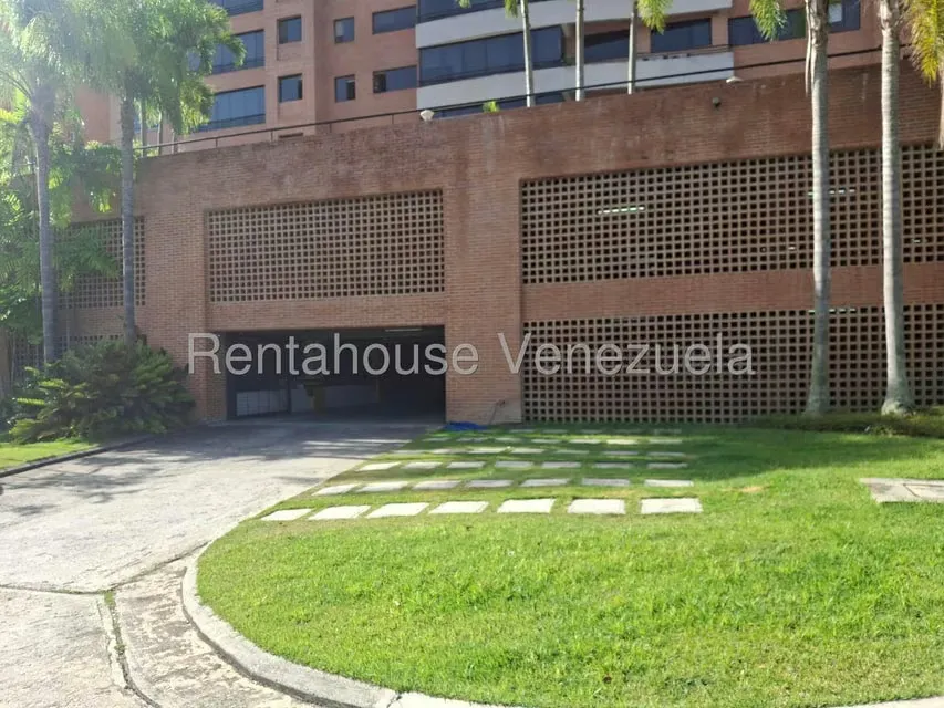 Apartamento (1 Nivel) en Alquiler en Solar del Hatillo, Distrito Metropolitano - 6