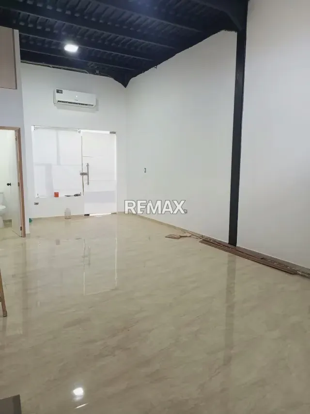 Se Alquila Cómodo Local Comercial de 42 m² en C.C. Paseo San Miguel, Maturín, Monagas. - 2
