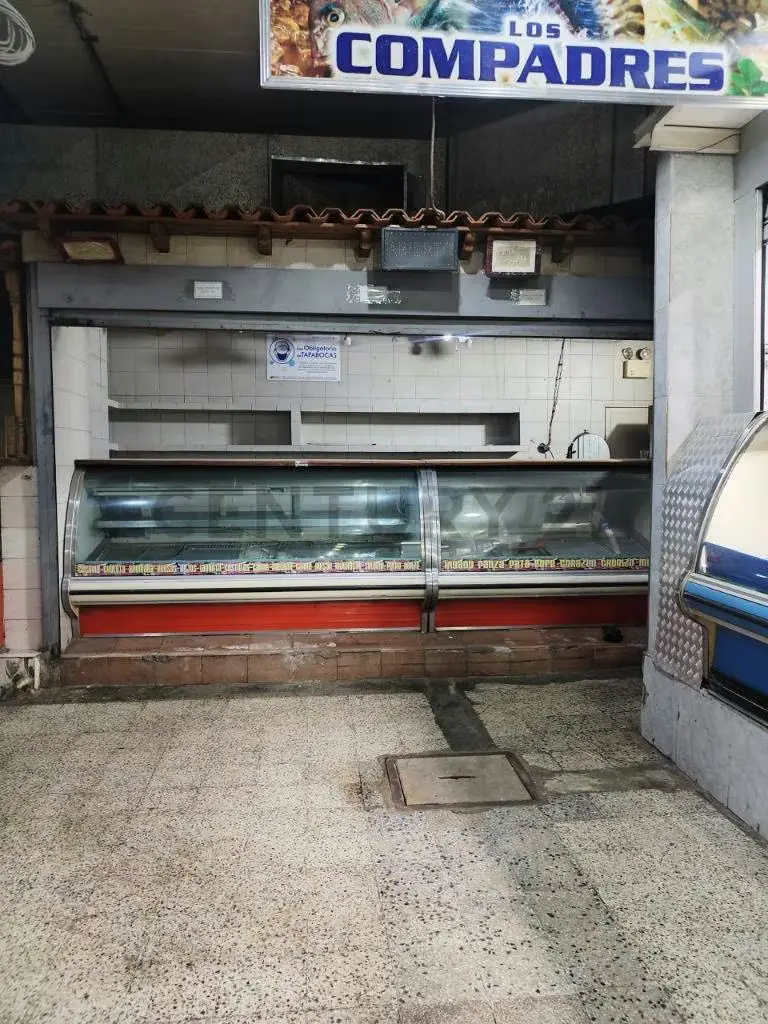 ¡Gran oportunidad! En Venta Local Comercial En El Mercado Guaicaipuro Yep 24 - 2