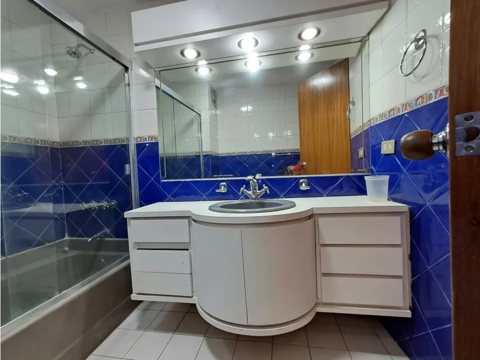 Alquilo apartamento c/ terraza 411m2 Los Chorros 8954 - 24