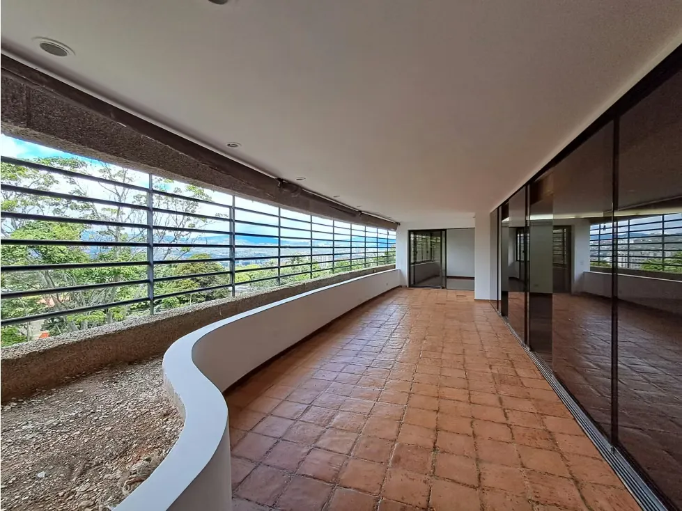 Alquilo apartamento c/ terraza 411m2 Los Chorros 8954 - 4