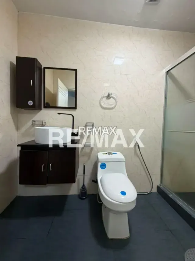 Casa en venta en avenida principal - 14
