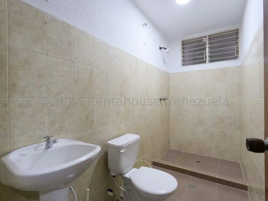 Edificio en Venta en Parroquia Concepcion, Lara - 24