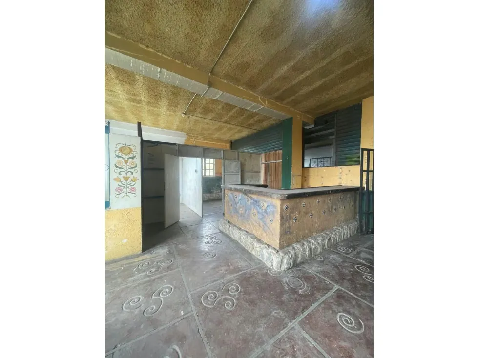 SE VENDE EDIFICIO C.C. LOS CHALET KM 21 DEL JUNQUITO - 7