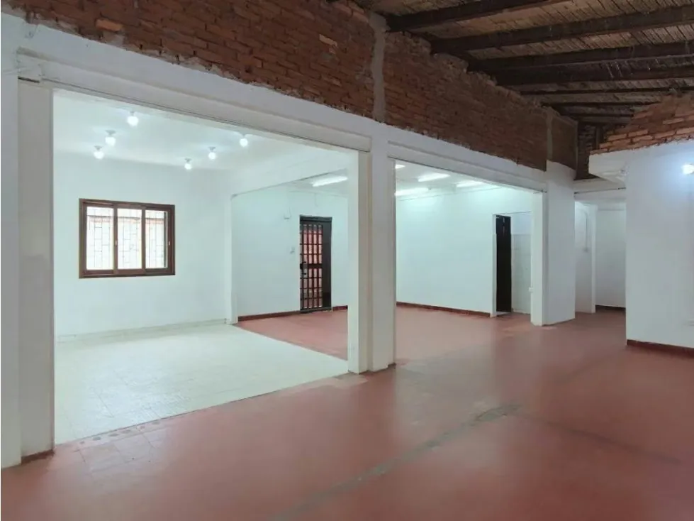 Alquilo casa comercial a nivel de calle 730m2 San Bernardino 8385 - 2