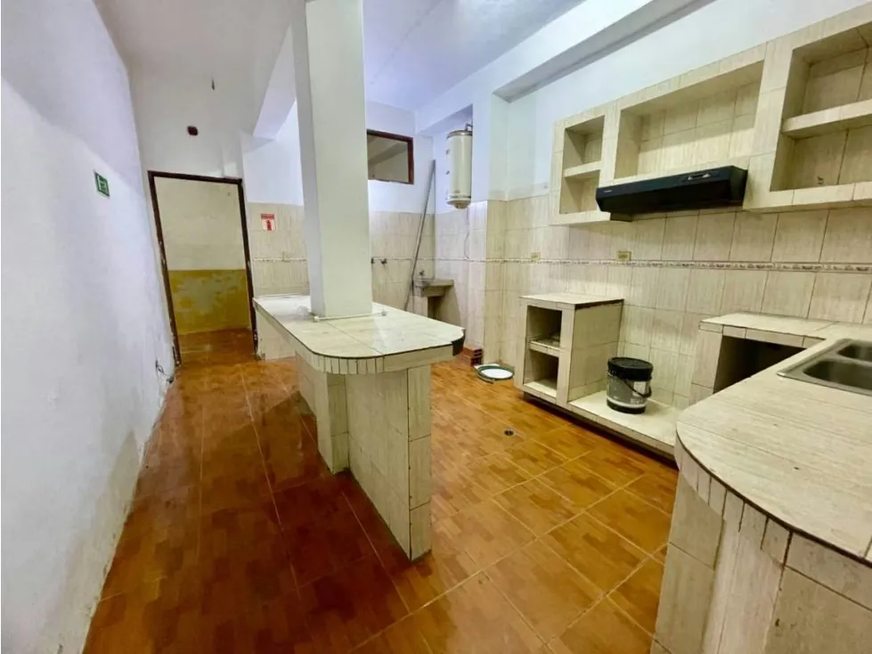 Alquilo casa comercial a nivel de calle 730m2 San Bernardino 8385 - 16