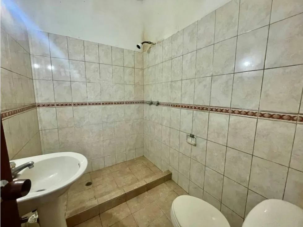 Alquilo casa comercial a nivel de calle 730m2 San Bernardino 8385 - 17