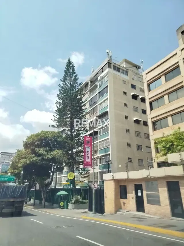 Se alquila Apartamento Altamira sur 2H-2B-1P - 4