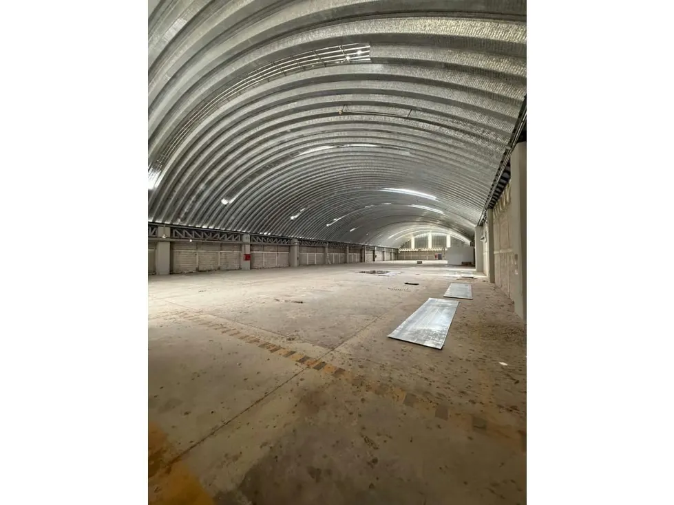 Se alquila Galpon 2.200m² Guarenas - 3