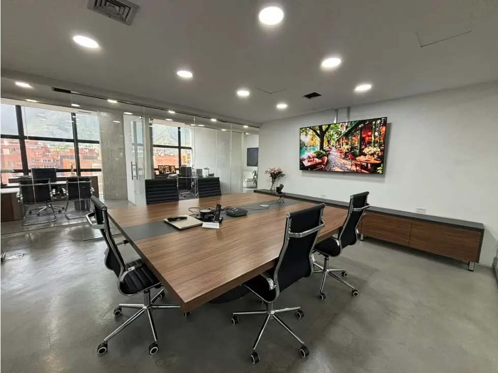 Se alquila Oficina 12m² Campo Alegre - 3
