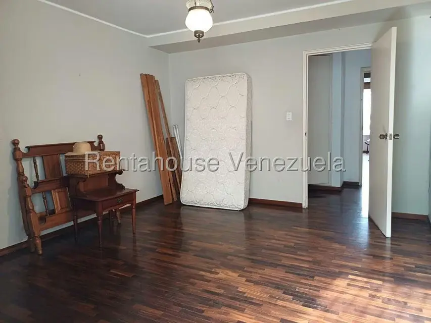 Apartamento (1 Nivel) en Venta en Las Mercedes, Distrito Metropolitano - 33