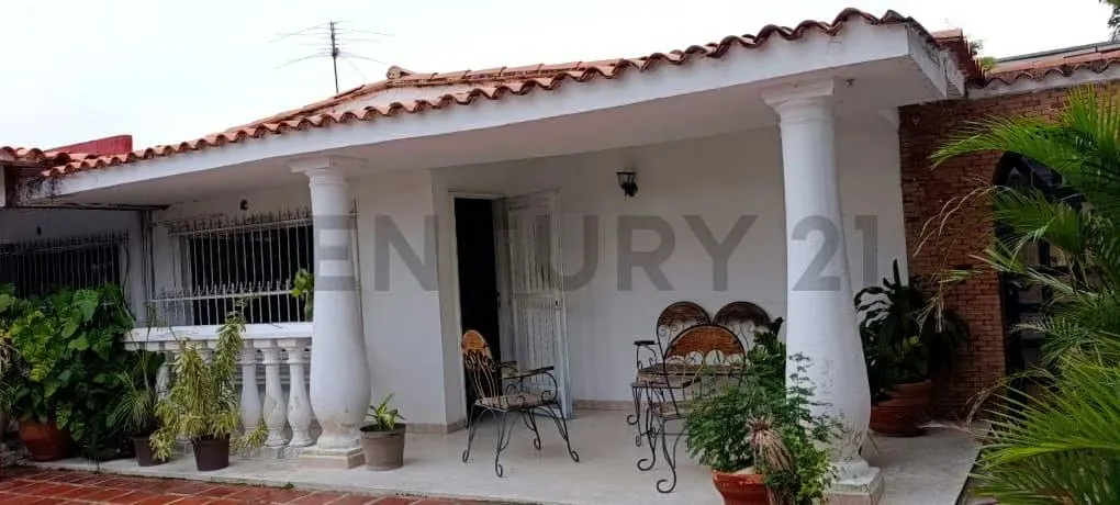 Se vende casa en la urbanización Fundacagua calle Maracay - 2