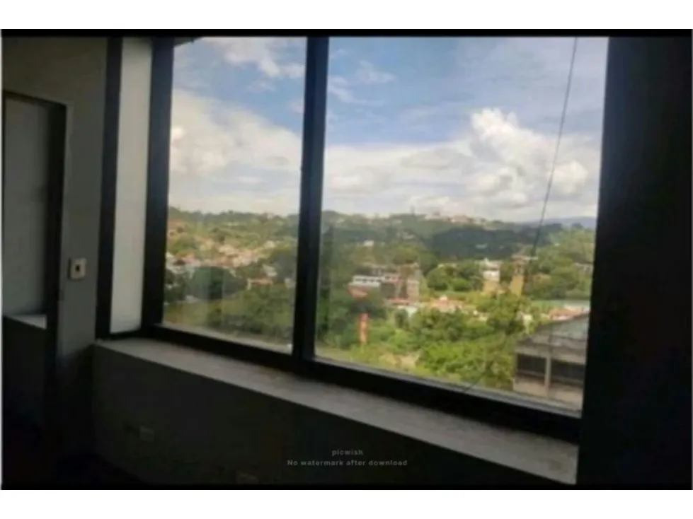 Se Alquila Excelente Oficina de 360 m2 en la Torre Humboldt. - 11