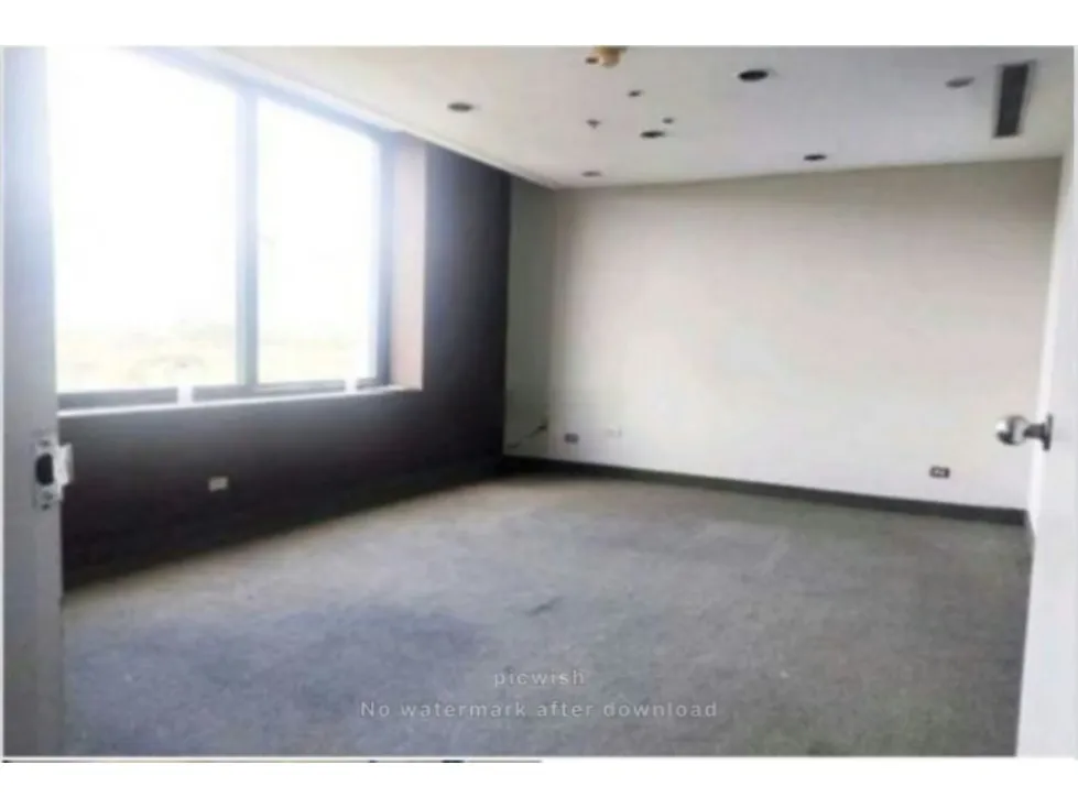 Se Alquila Excelente Oficina de 360 m2 en la Torre Humboldt. - 4