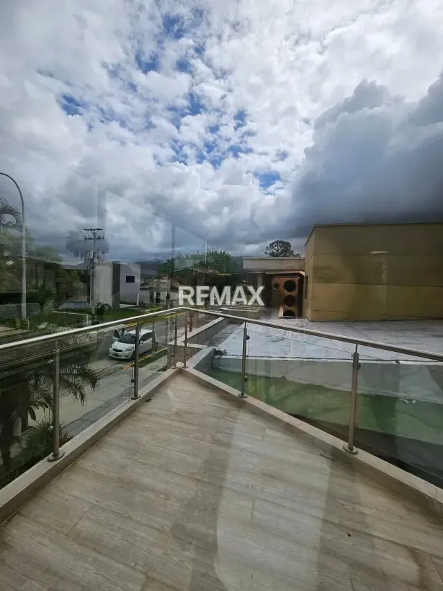Venta de Exclusiva Casa en Villa Laguna Club Guataparo - 13
