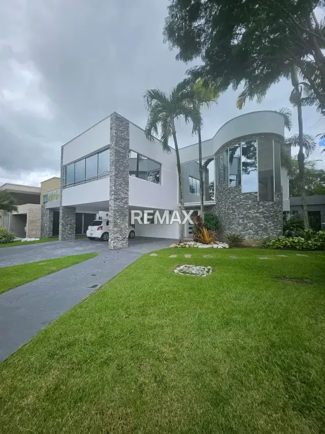 Venta de Exclusiva Casa en Villa Laguna Club Guataparo - 15