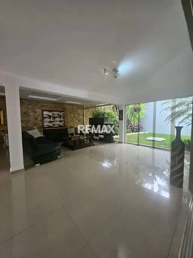 Venta de Exclusiva Casa en Villa Laguna Club Guataparo - 7