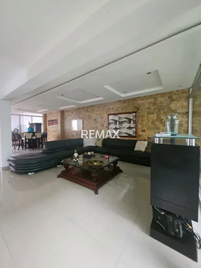 Venta de Exclusiva Casa en Villa Laguna Club Guataparo - 10