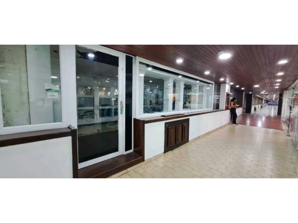 Alquilo local 21m2 Las Mercedes 3497 - 4