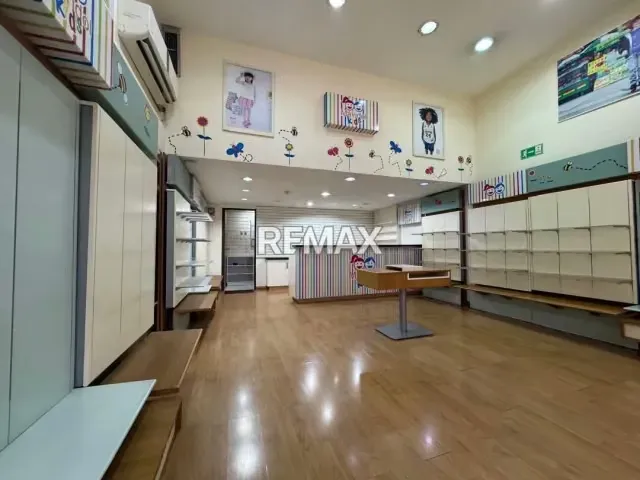 LOCAL COMERCIAL EN ALQUILER EN CCP CAMORUCO AV. BOLÍVAR NORTE