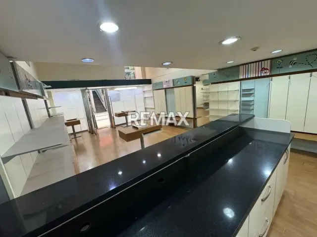 LOCAL COMERCIAL EN ALQUILER EN CCP CAMORUCO AV. BOLÍVAR NORTE - 5