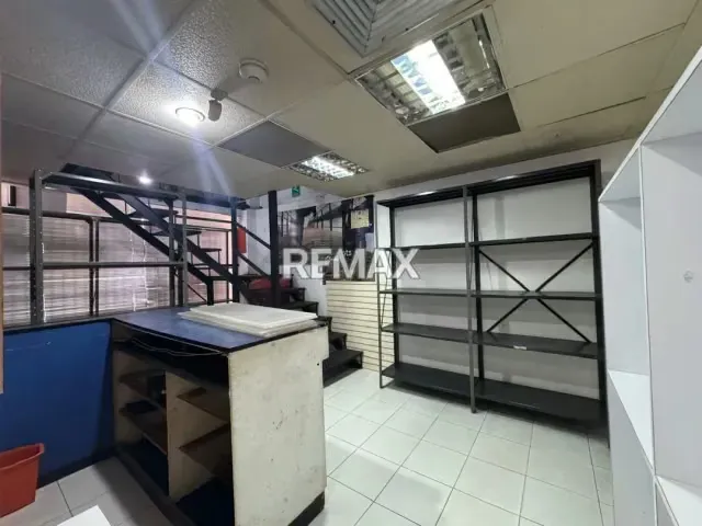 LOCAL COMERCIAL EN ALQUILER EN CCP CAMORUCO AV. BOLÍVAR NORTE - 8