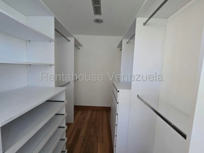 Apartamento (1 Nivel) en Venta en Los Palos Grandes, Distrito Metropolitano - 14
