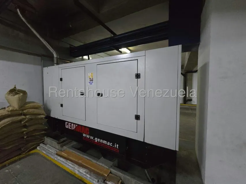 Apartamento (1 Nivel) en Venta en Los Palos Grandes, Distrito Metropolitano - 31