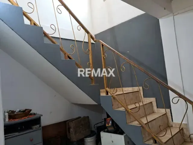 En Venta Casa de dos Niveles ubicada en la Candelaria a una cuadra del Mercado Pereferico - 6