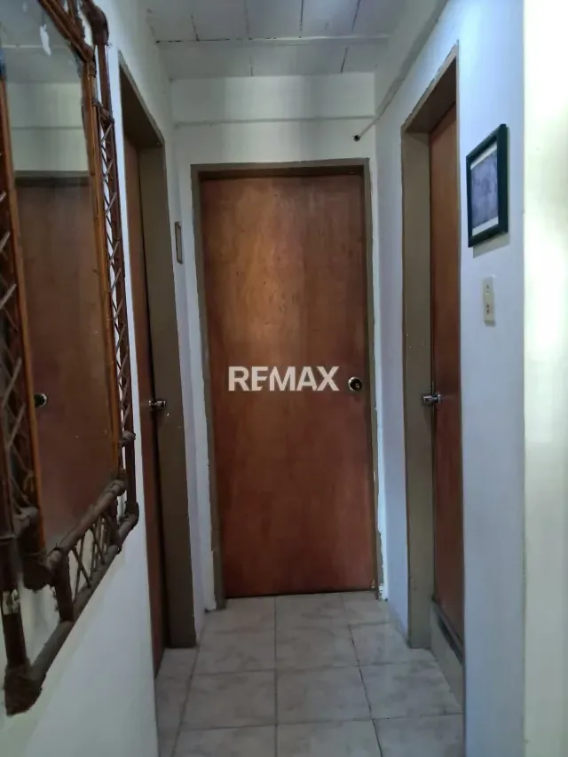 En Venta Casa de dos Niveles ubicada en la Candelaria a una cuadra del Mercado Pereferico - 7