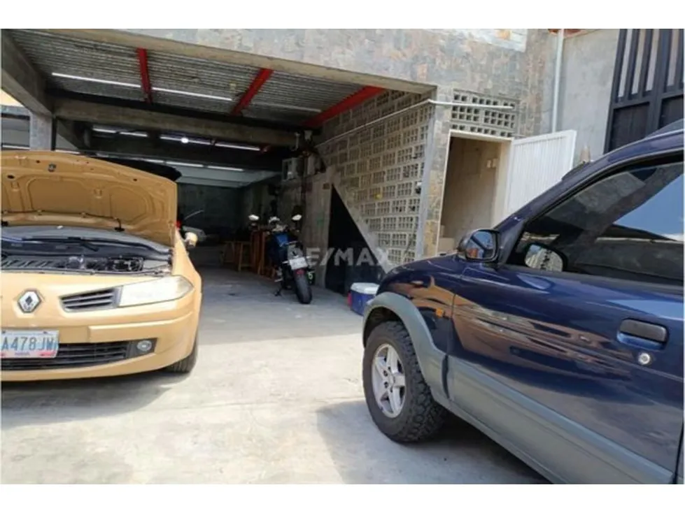 Se Alquila Local Oficina de 90 m2 en Santa Eduvigis - 2