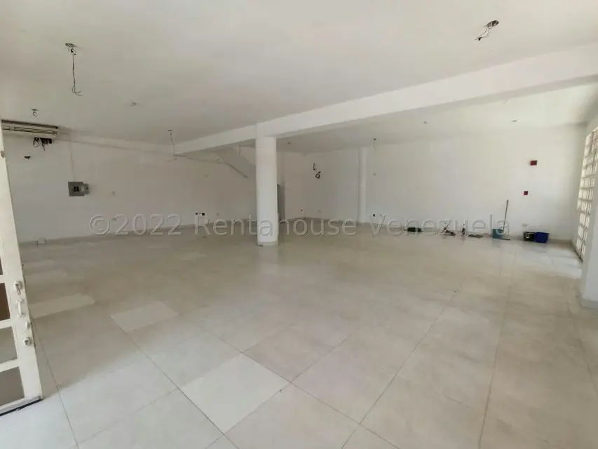 Local Comercial en Alquiler en Avenida Miranda, Aragua - 2