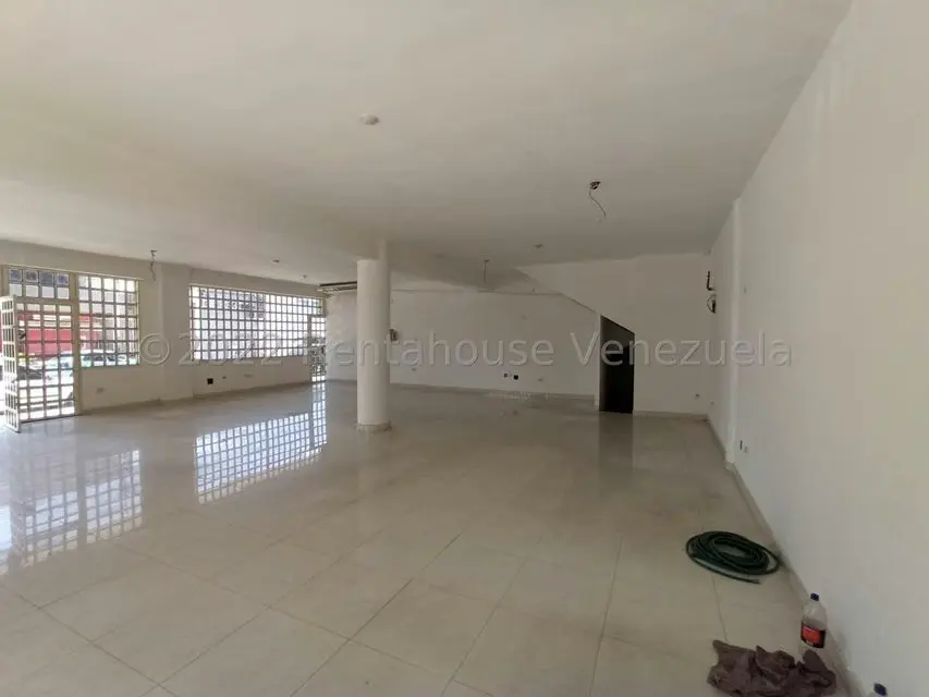 Local Comercial en Alquiler en Avenida Miranda, Aragua - 10