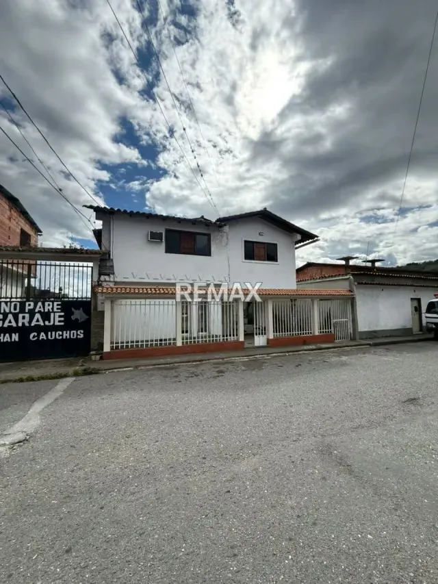 Amplia y potencial Propiedad en Venta, Ubicada en la Urbanización La Elba, Bocono Estado Trujillo