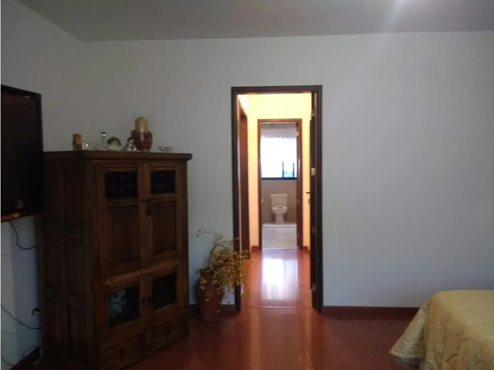 Venta casa Los Naranjos 1041m2 7h/8b/6p - 12