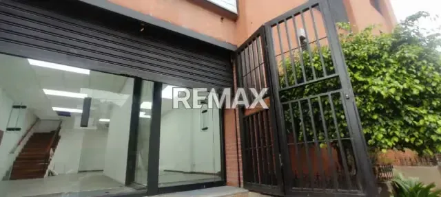 ALQUILER DE LOCAL EN EL PUEBLO DE BARUTA. EXCELENTE UBICACIÓN 26-30 - 2