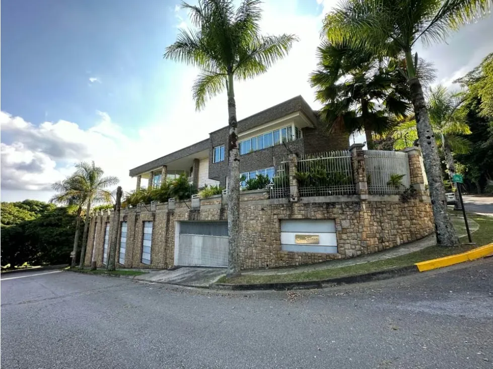 Se vende casa 820m2 5h+2s/4b+s/10p Oripoto 7399