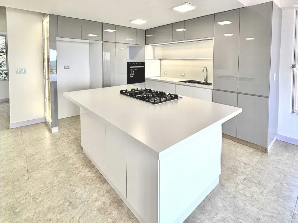 Venta Duplex En Loma Linda de 148m2 3H+S/3B/2P/1M (YG)