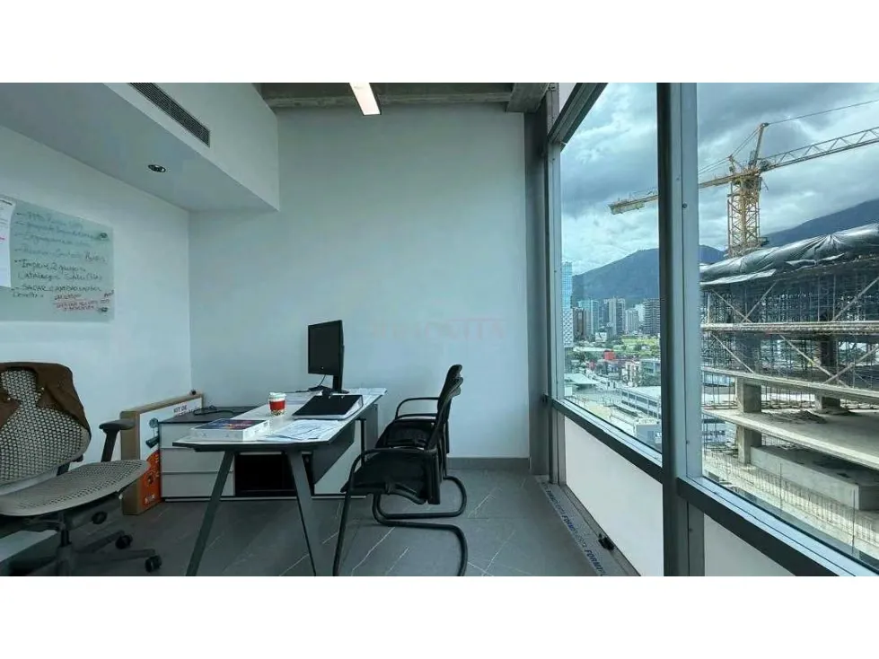 OFICINA EN VENTA EN LAS MERCEDES 203m2 - 6