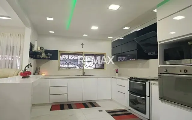 CASA EN VENTA CON LOCAL COMERCIAL A NIVEL DE LA AV. VALLEHONDO, CABUDARE - 15