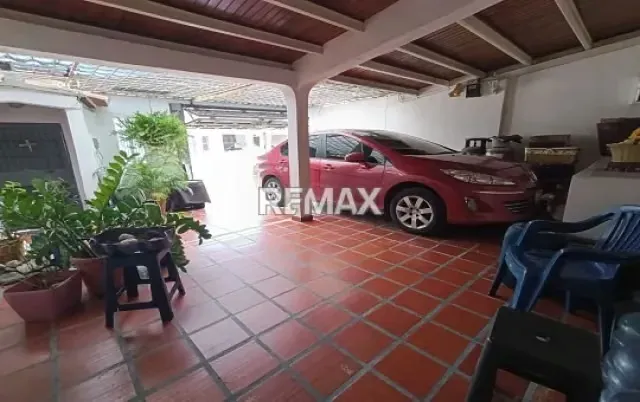 CASA EN VENTA CON LOCAL COMERCIAL A NIVEL DE LA AV. VALLEHONDO, CABUDARE - 9