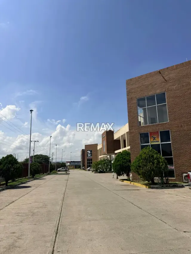 LOCAL EN ALQUILER 200m2 CC LA CIUDADELA CAGUA - 10
