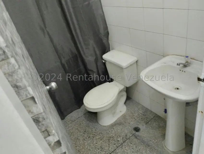 Oficina en Alquiler en Zona Oeste, Lara - 7