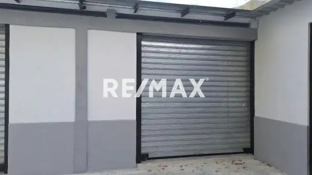 Local 4 de 55mt² de construcción, con infraestructura a estrenar