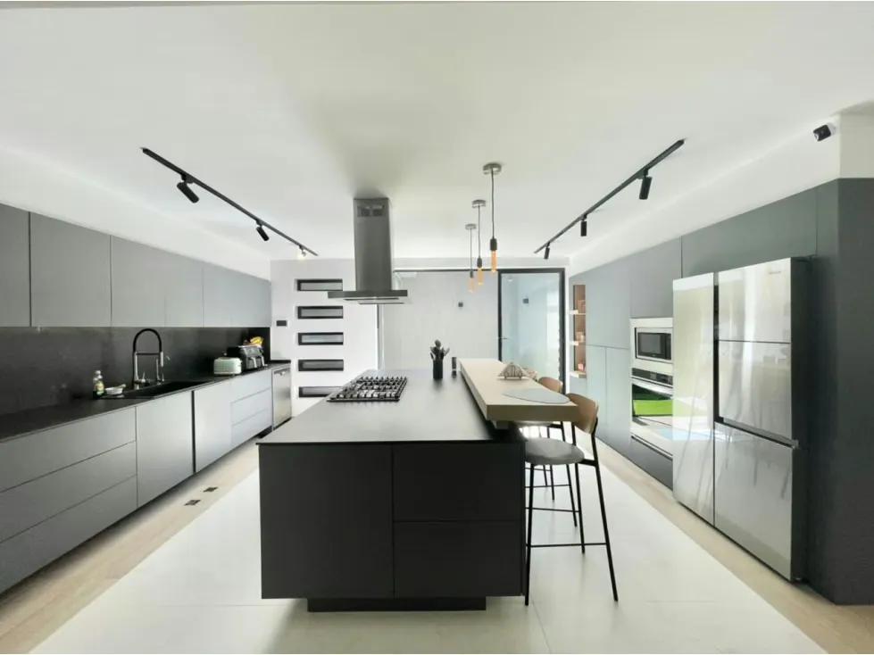 Se vende casa 450m² 3h+s∕4b+s∕3p en Los Palos Grandes - 10