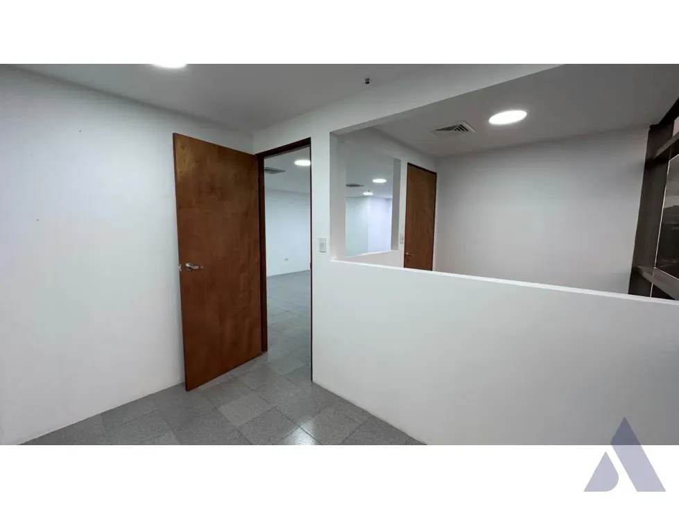 Alquilo oficina 106m2 Torre Xpress Macaracuay 3227 - 14