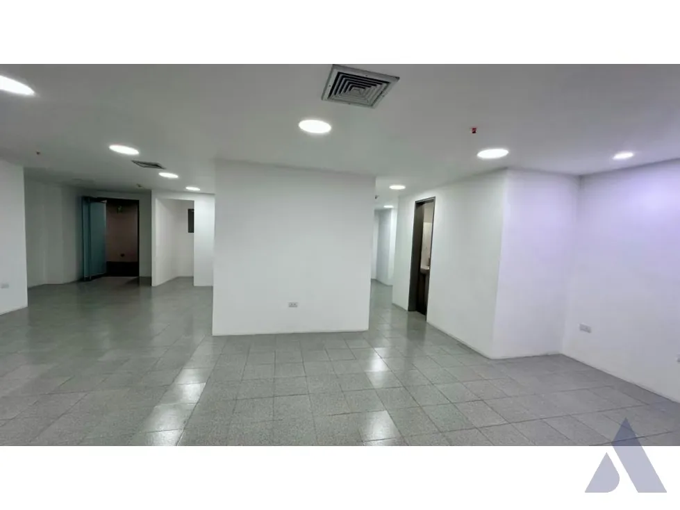Alquilo oficina 106m2 Torre Xpress Macaracuay 3227 - 20