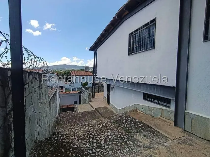 Casa (Multipes Niveles) en Venta en Cumbres de Curumo, Distrito Metropolitano - 39