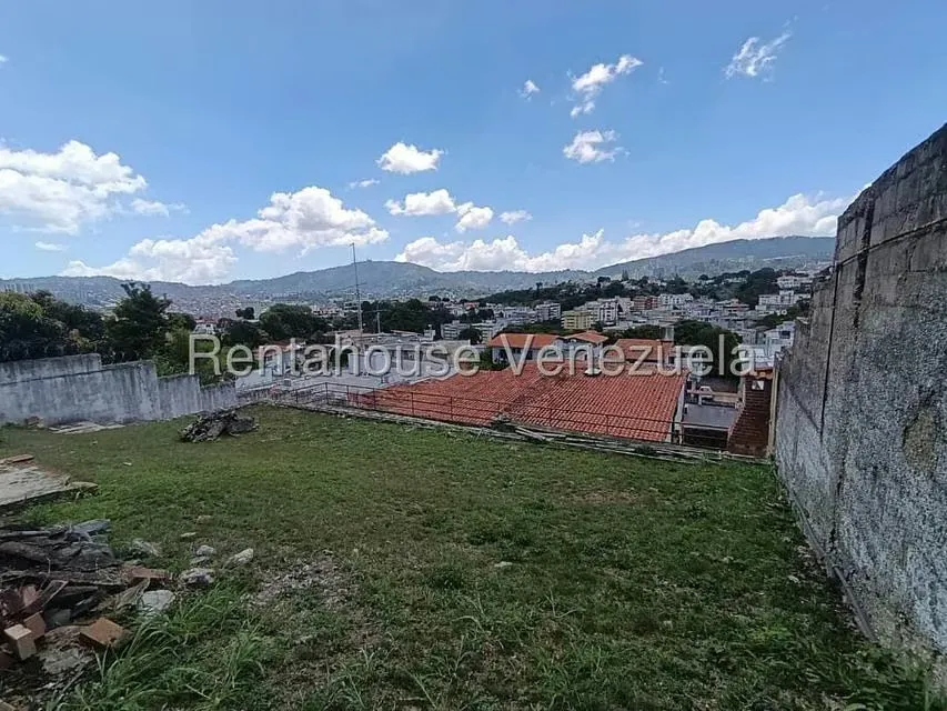 Casa (Multipes Niveles) en Venta en Cumbres de Curumo, Distrito Metropolitano - 44
